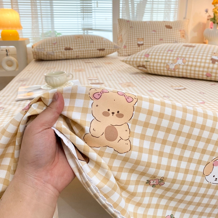 91家纺网 家纺一手货源 找家纺 首爱家纺2025新款花边款老粗布床单小熊宝宝