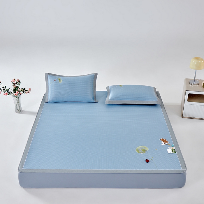 91家纺网 家纺一手货源 找家纺 小牛席业 2026新款满天星-夏日荷塘冰丝席（床笠款）凉席藤席草席竹席乳胶席凉感豆豆席 蓝色