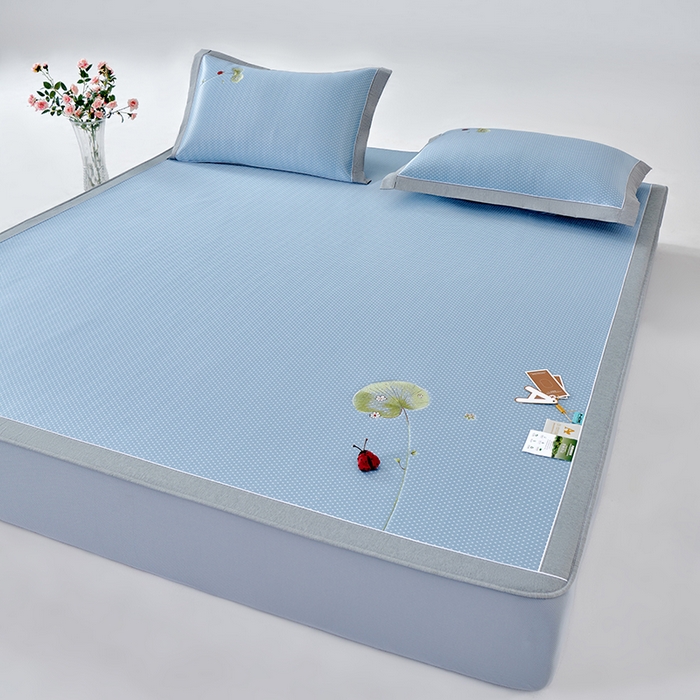 91家纺网 家纺一手货源 找家纺 小牛席业 2026新款满天星-夏日荷塘冰丝席（床笠款）凉席藤席草席竹席乳胶席凉感豆豆席 蓝色