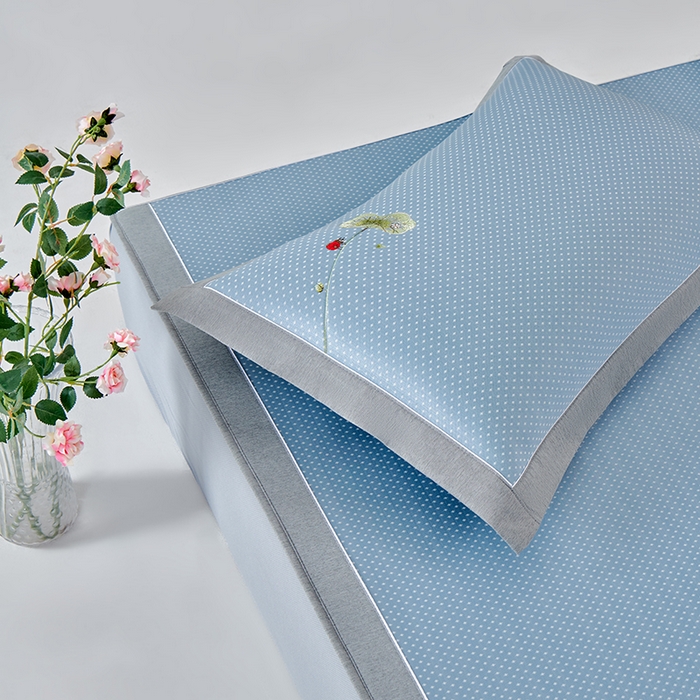 91家纺网 家纺一手货源 找家纺 小牛席业 2026新款满天星-夏日荷塘冰丝席（床笠款）凉席藤席草席竹席乳胶席凉感豆豆席 蓝色