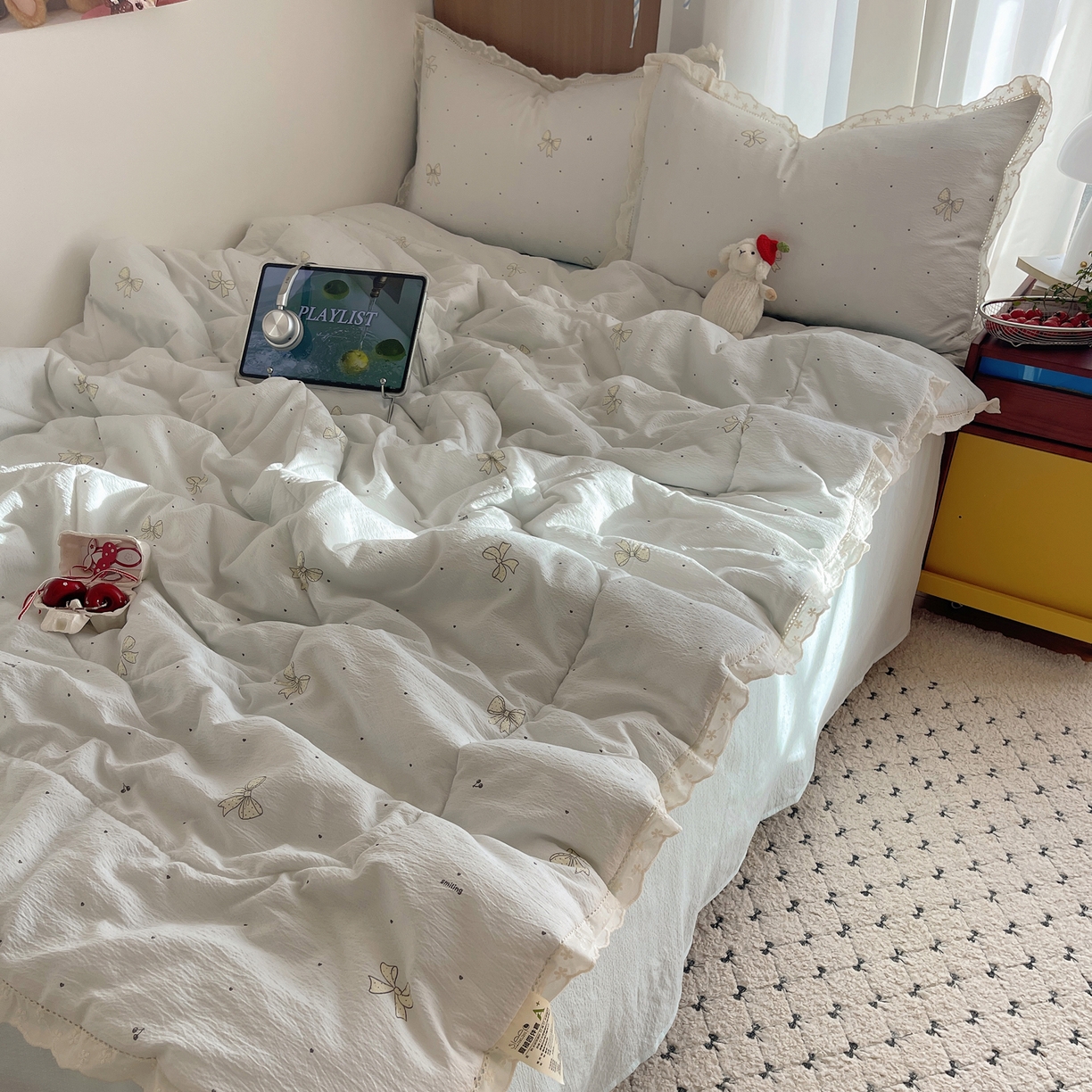 91家纺网 家纺一手货源 找家纺 梵克保罗 2026春夏新款全棉纯棉花边皱皱纱单夏被夏凉被空调被夏被四件套 波点结心