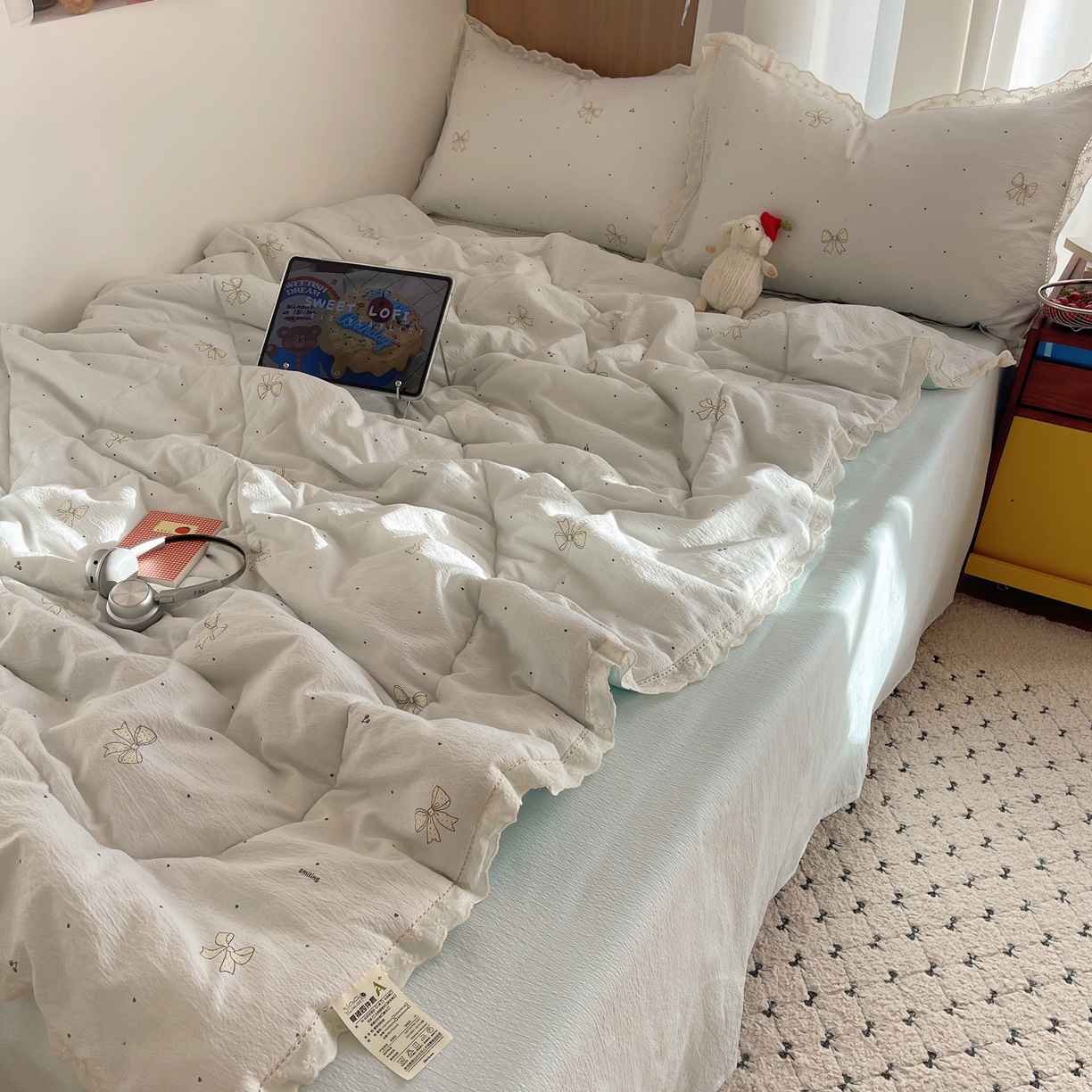 91家纺网 家纺一手货源 找家纺 梵克保罗 2026春夏新款全棉纯棉花边皱皱纱单夏被夏凉被空调被夏被四件套 波点结心