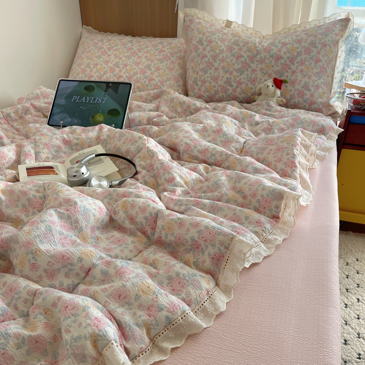 91家纺网 家纺一手货源 找家纺 梵克保罗 2026春夏新款全棉纯棉花边皱皱纱单夏被夏凉被空调被夏被四件套 粉黛蔷薇