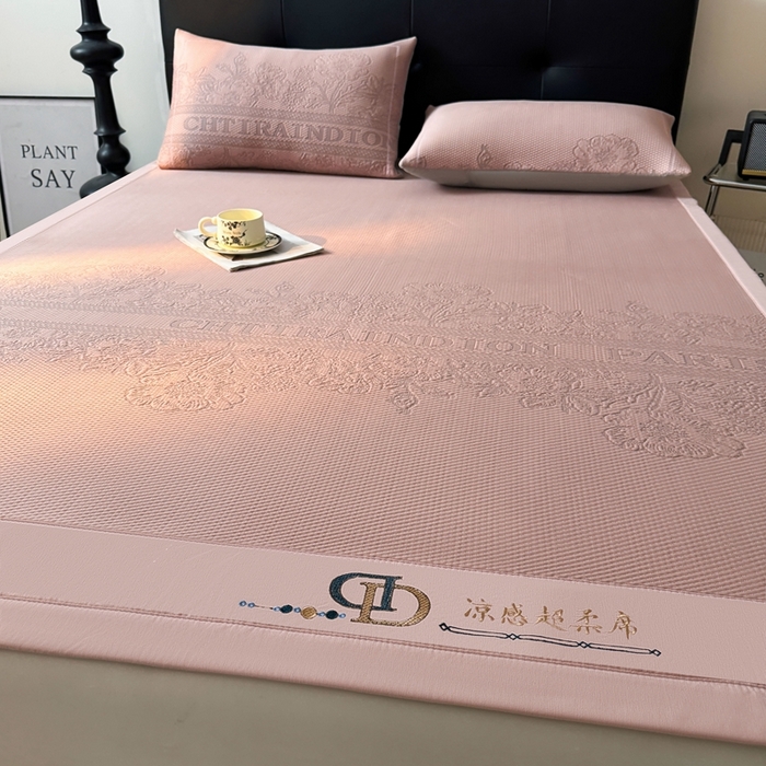 91家纺网 家纺一手货源 找家纺 （总）怡源梦 2026新款A类高分子凉感席席子-巴黎世家系列