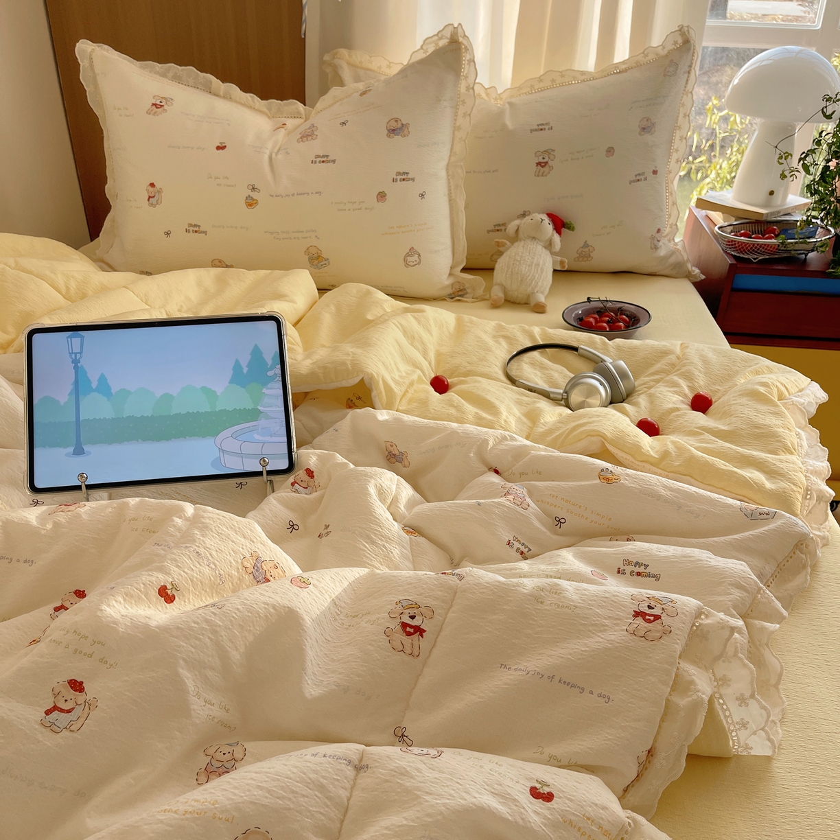 91家纺网 家纺一手货源 找家纺 梵克保罗 2026春夏新款全棉纯棉花边皱皱纱单夏被夏凉被空调被夏被四件套 奶芙小狗