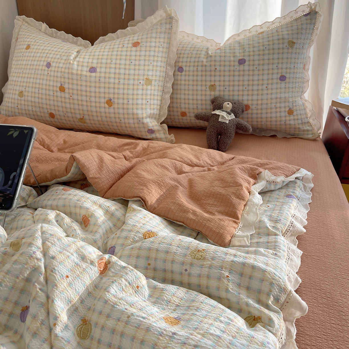 91家纺网 家纺一手货源 找家纺 梵克保罗 2026春夏新款全棉纯棉花边皱皱纱单夏被夏凉被空调被夏被四件套 南瓜格