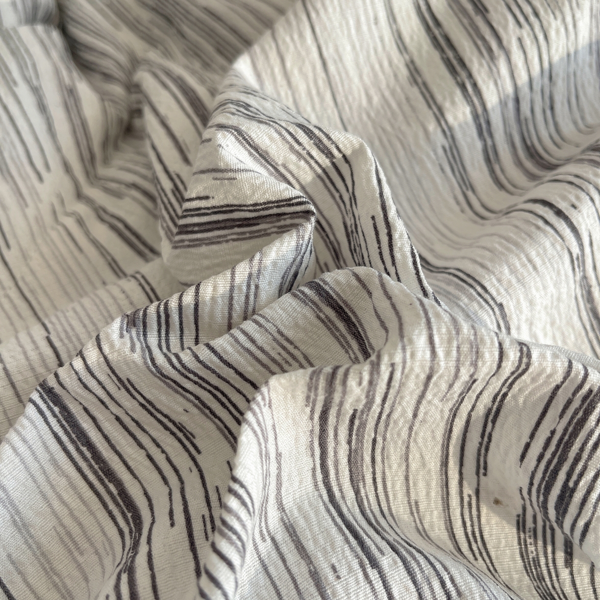 91家纺网 家纺一手货源 找家纺 梵克保罗 2026春夏新款全棉纯棉花边皱皱纱单夏被夏凉被空调被夏被四件套 素锦纹