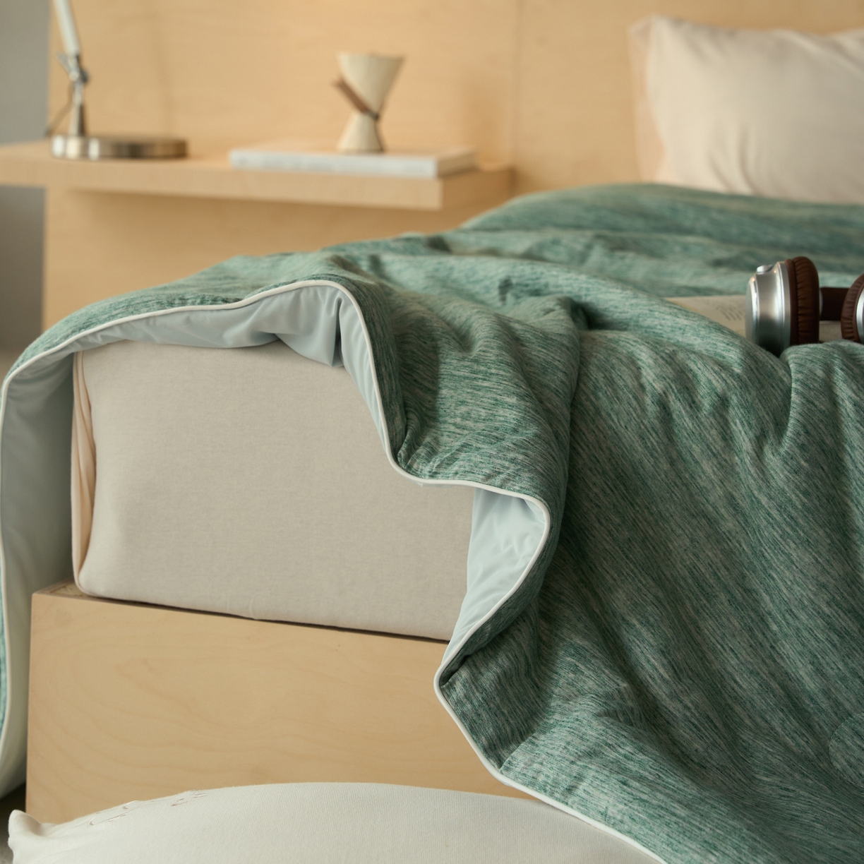 91家纺网 家纺一手货源 找家纺 华超针织 2026新款全棉针织拼锦氨凉感夏被空调被夏凉被 纯棉拼凉感 段彩薄荷绿