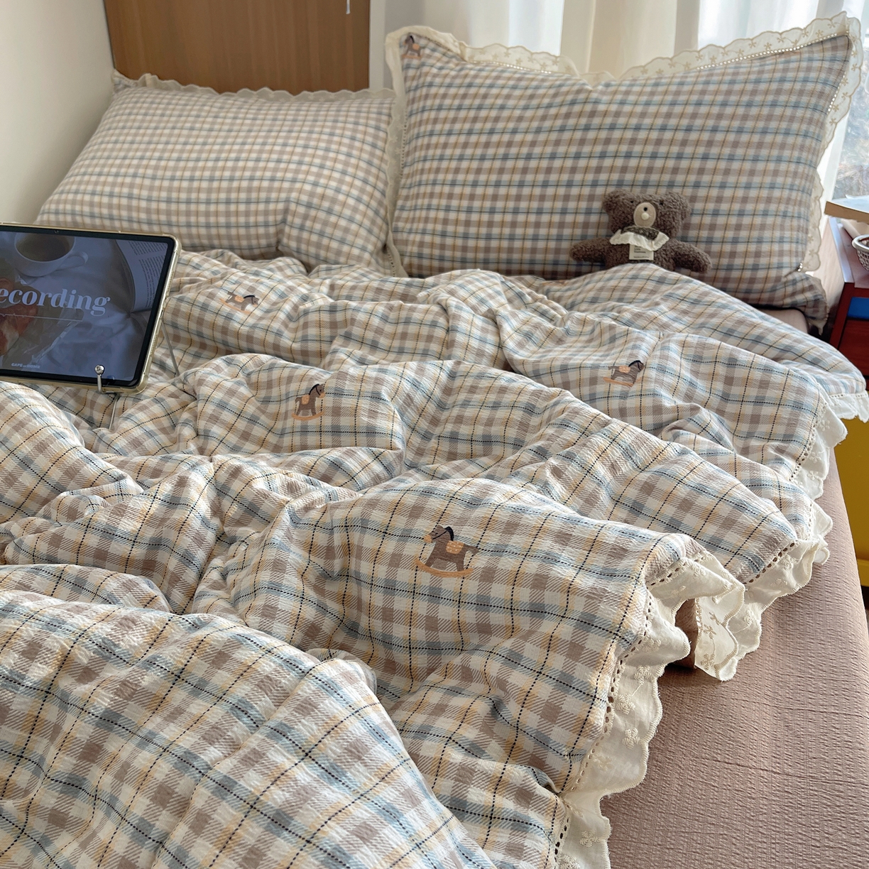 91家纺网 家纺一手货源 找家纺 梵克保罗 2026春夏新款全棉纯棉花边皱皱纱单夏被夏凉被空调被夏被四件套 雾格马