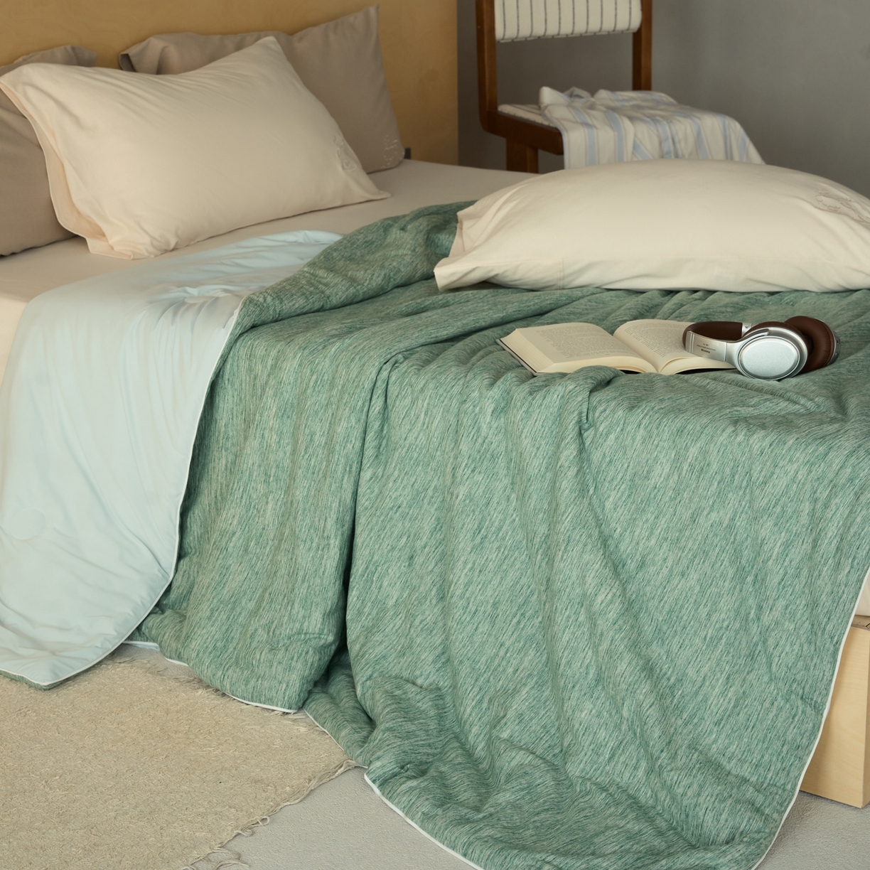 91家纺网 家纺一手货源 找家纺 华超针织 2026新款全棉针织拼锦氨凉感夏被空调被夏凉被 纯棉拼凉感 段彩薄荷绿