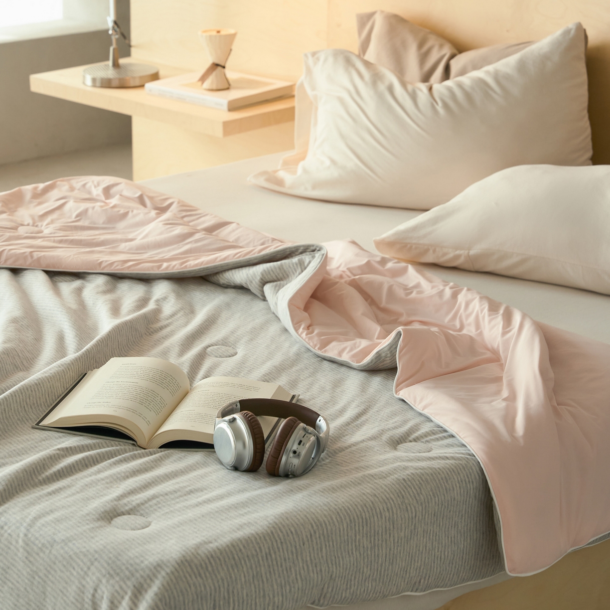 91家纺网 家纺一手货源 找家纺 华超针织 2026新款全棉针织拼锦氨凉感夏被空调被夏凉被 纯棉拼凉感 粉灰