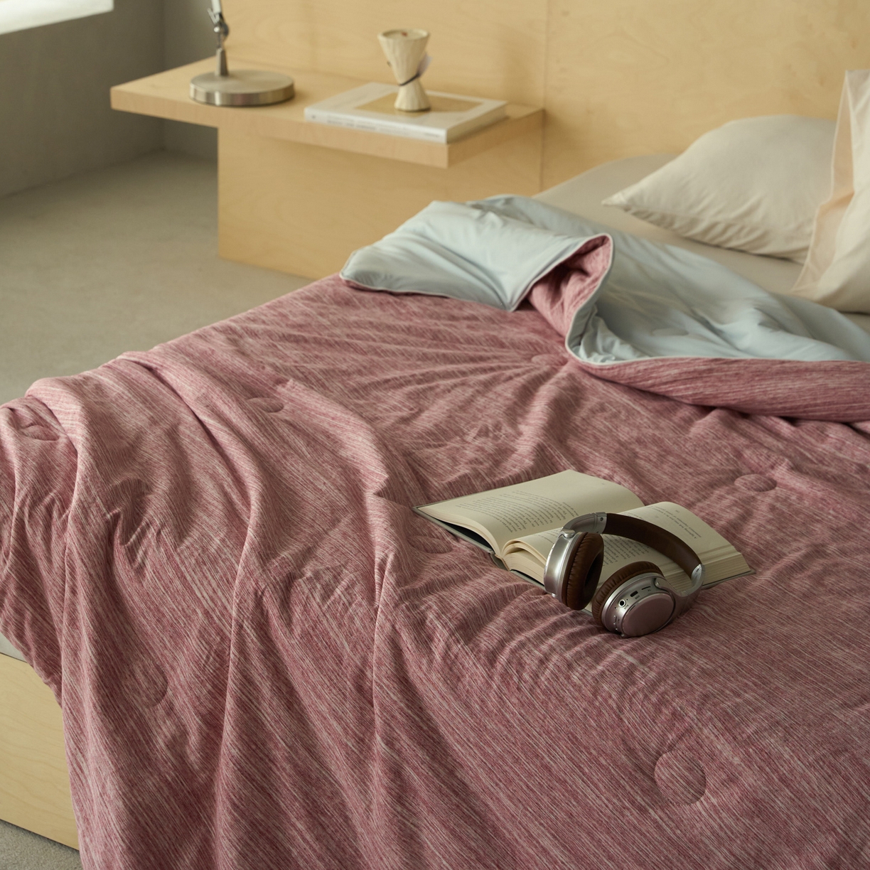 91家纺网 家纺一手货源 找家纺 华超针织 2026新款全棉针织拼锦氨凉感夏被空调被夏凉被 纯棉拼凉感 段彩豆沙