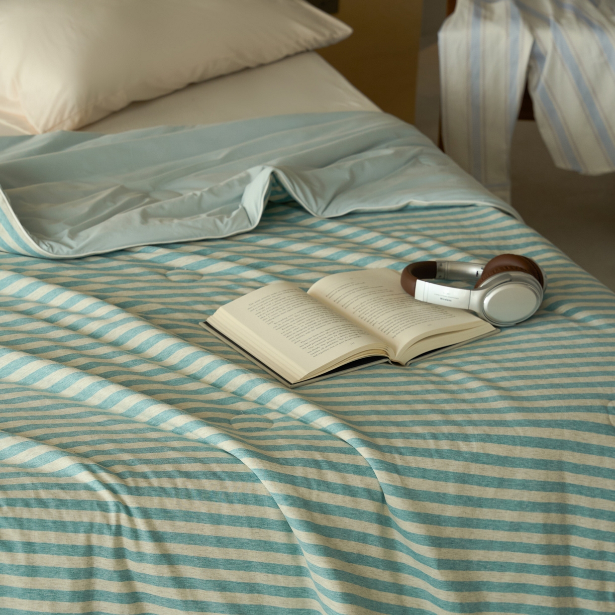 91家纺网 家纺一手货源 找家纺 华超针织 2026新款全棉针织拼锦氨凉感夏被空调被夏凉被 纯棉拼凉感 水蓝