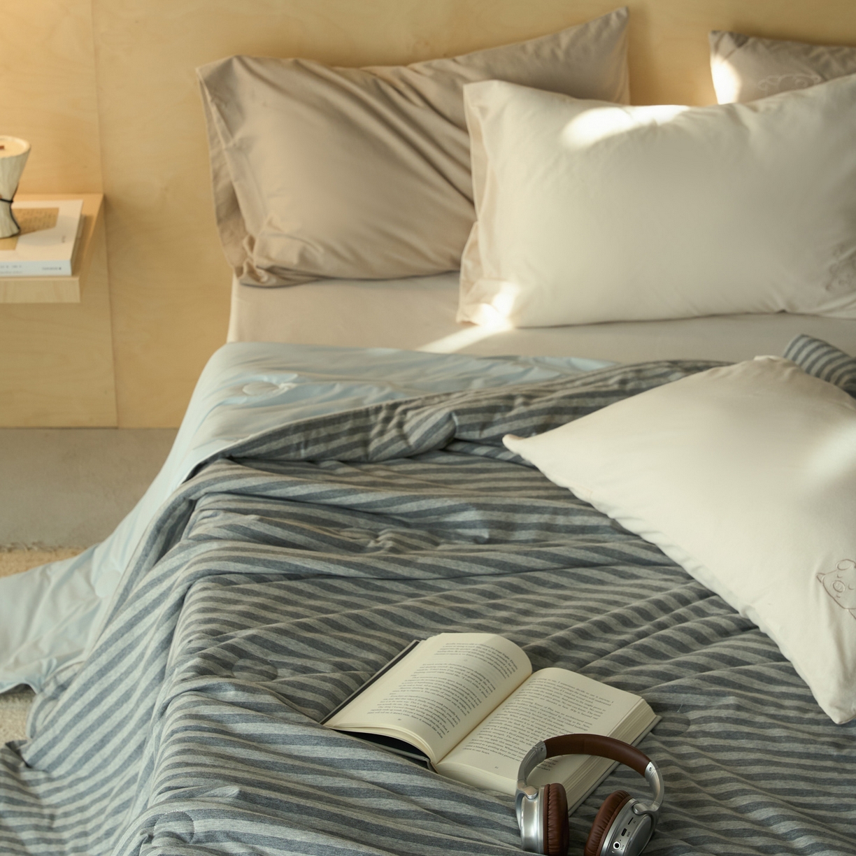 91家纺网 家纺一手货源 找家纺 华超针织 2026新款全棉针织拼锦氨凉感夏被空调被夏凉被 纯棉拼凉感 雅灰