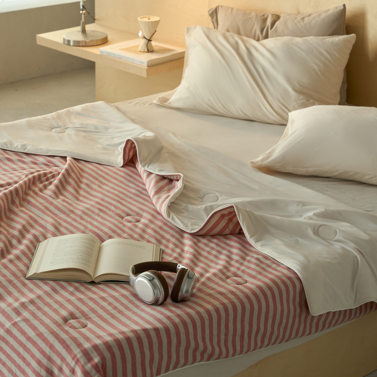 91家纺网 家纺一手货源 找家纺 华超针织 2026新款全棉针织拼锦氨凉感夏被空调被夏凉被 纯棉拼凉感 棕红