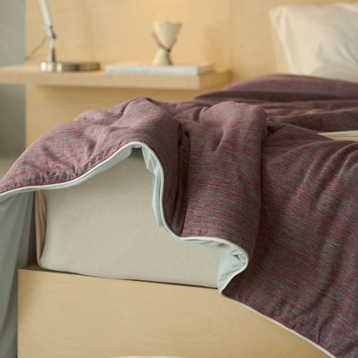 91家纺网 家纺一手货源 找家纺 华超针织 2026新款全棉针织拼锦氨凉感夏被空调被夏凉被 纯棉拼凉感 段彩砖红