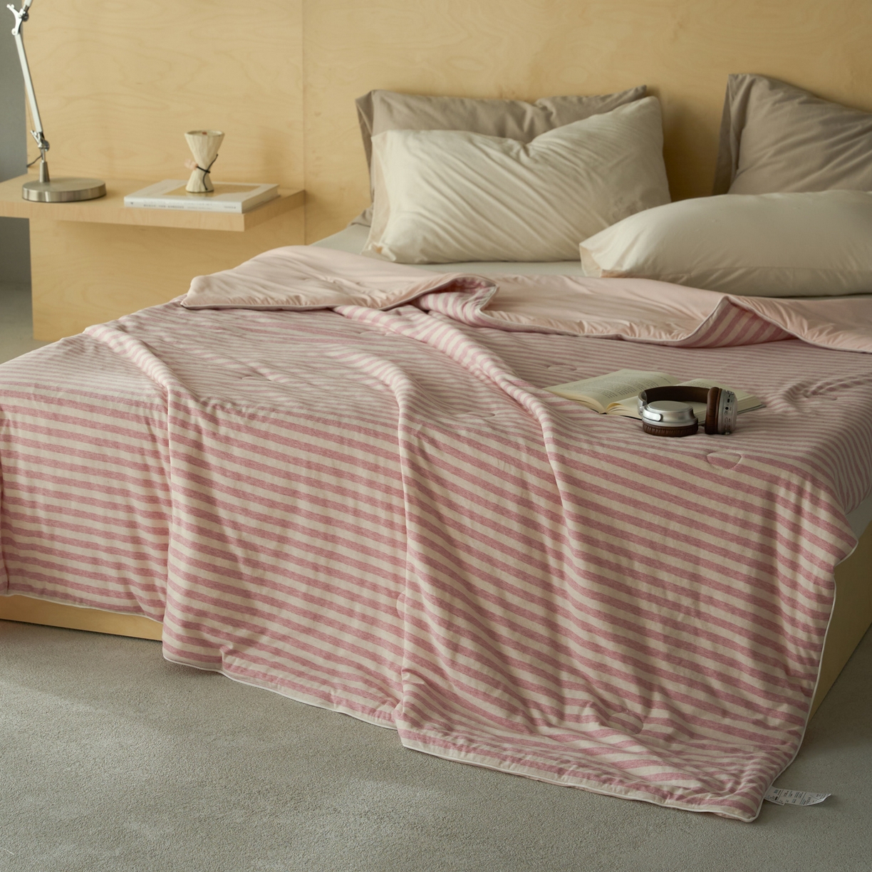 91家纺网 家纺一手货源 找家纺 华超针织 2026新款全棉针织拼锦氨凉感夏被空调被夏凉被 纯棉拼凉感 红米