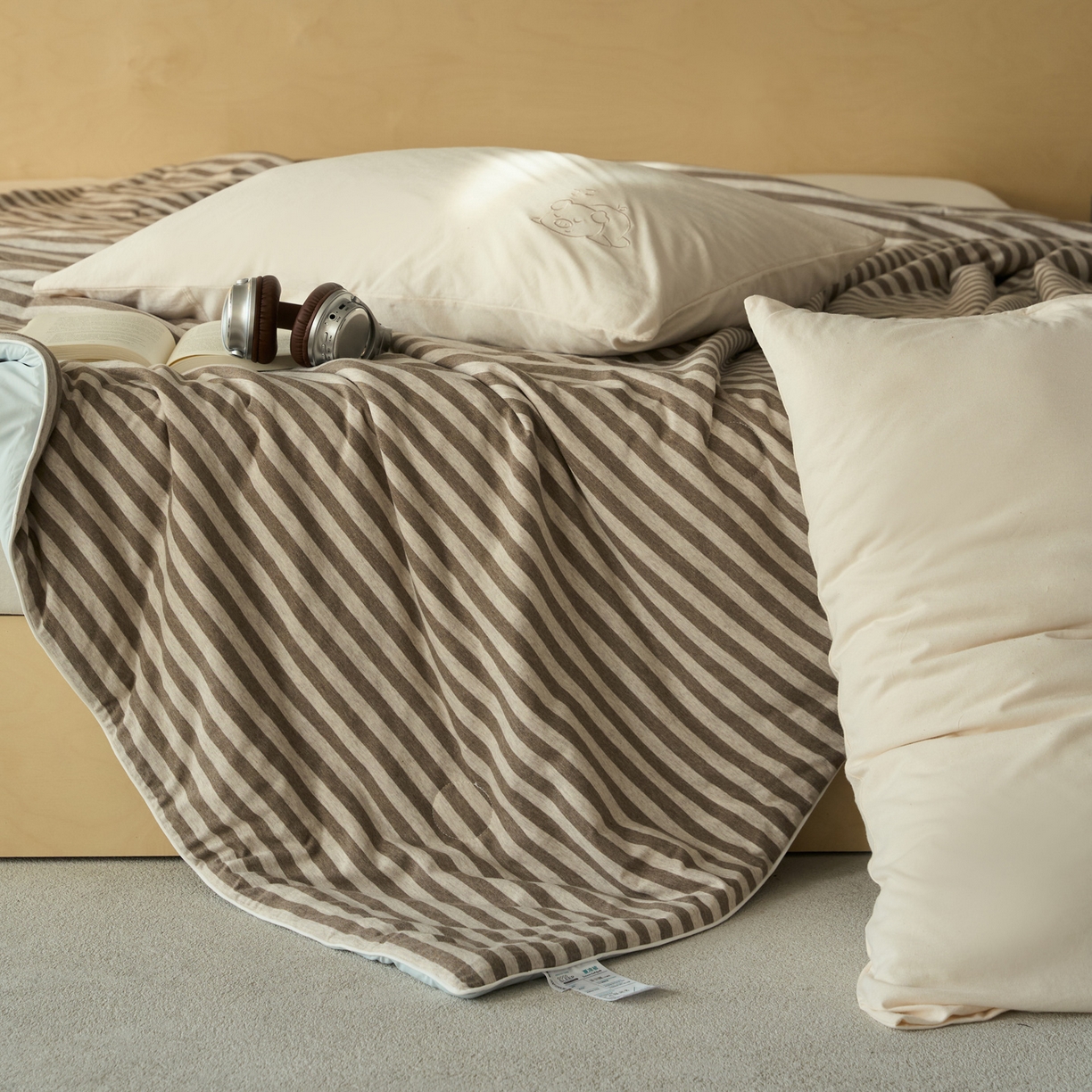 91家纺网 家纺一手货源 找家纺 华超针织 2026新款全棉针织拼锦氨凉感夏被空调被夏凉被 纯棉拼凉感 中咖