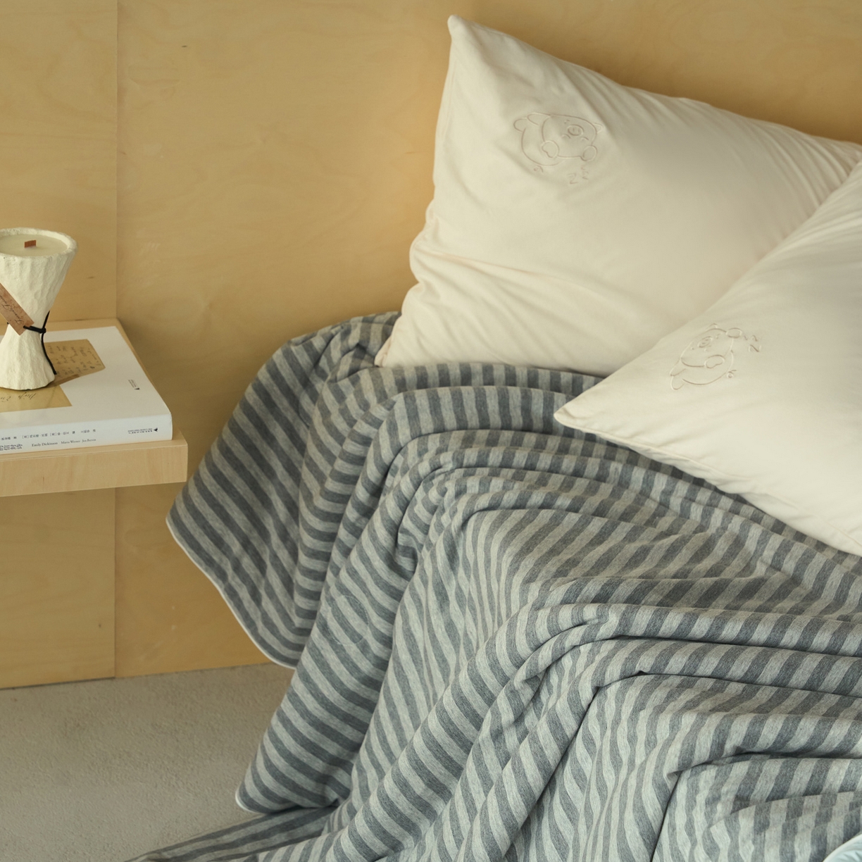 91家纺网 家纺一手货源 找家纺 华超针织 2026新款全棉针织拼锦氨凉感夏被空调被夏凉被 纯棉拼凉感 雅灰