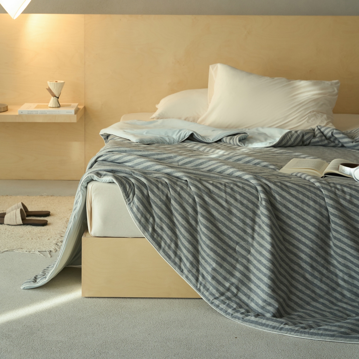 91家纺网 家纺一手货源 找家纺 华超针织 2026新款全棉针织拼锦氨凉感夏被空调被夏凉被 纯棉拼凉感 雅灰