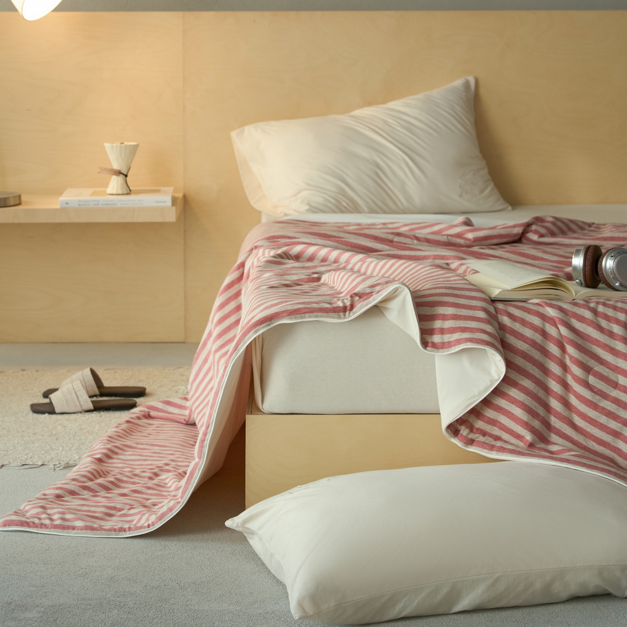 91家纺网 家纺一手货源 找家纺 华超针织 2026新款全棉针织拼锦氨凉感夏被空调被夏凉被 纯棉拼凉感 棕红