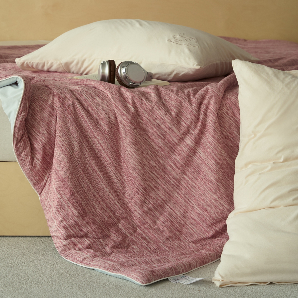 91家纺网 家纺一手货源 找家纺 华超针织 2026新款全棉针织拼锦氨凉感夏被空调被夏凉被 纯棉拼凉感 段彩豆沙