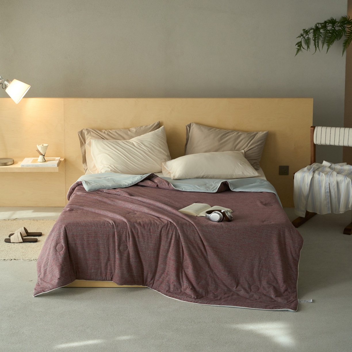 91家纺网 家纺一手货源 找家纺 华超针织 2026新款全棉针织拼锦氨凉感夏被空调被夏凉被 纯棉拼凉感 段彩砖红