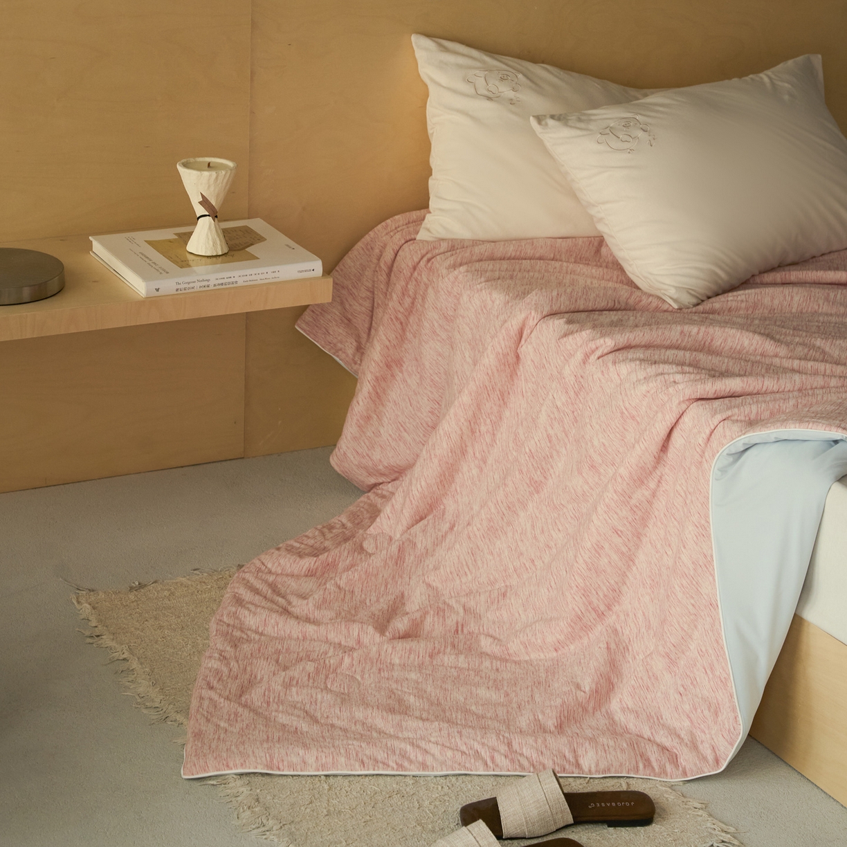 91家纺网 家纺一手货源 找家纺 华超针织 2026新款全棉针织拼锦氨凉感夏被空调被夏凉被 纯棉拼凉感 段彩玉粉