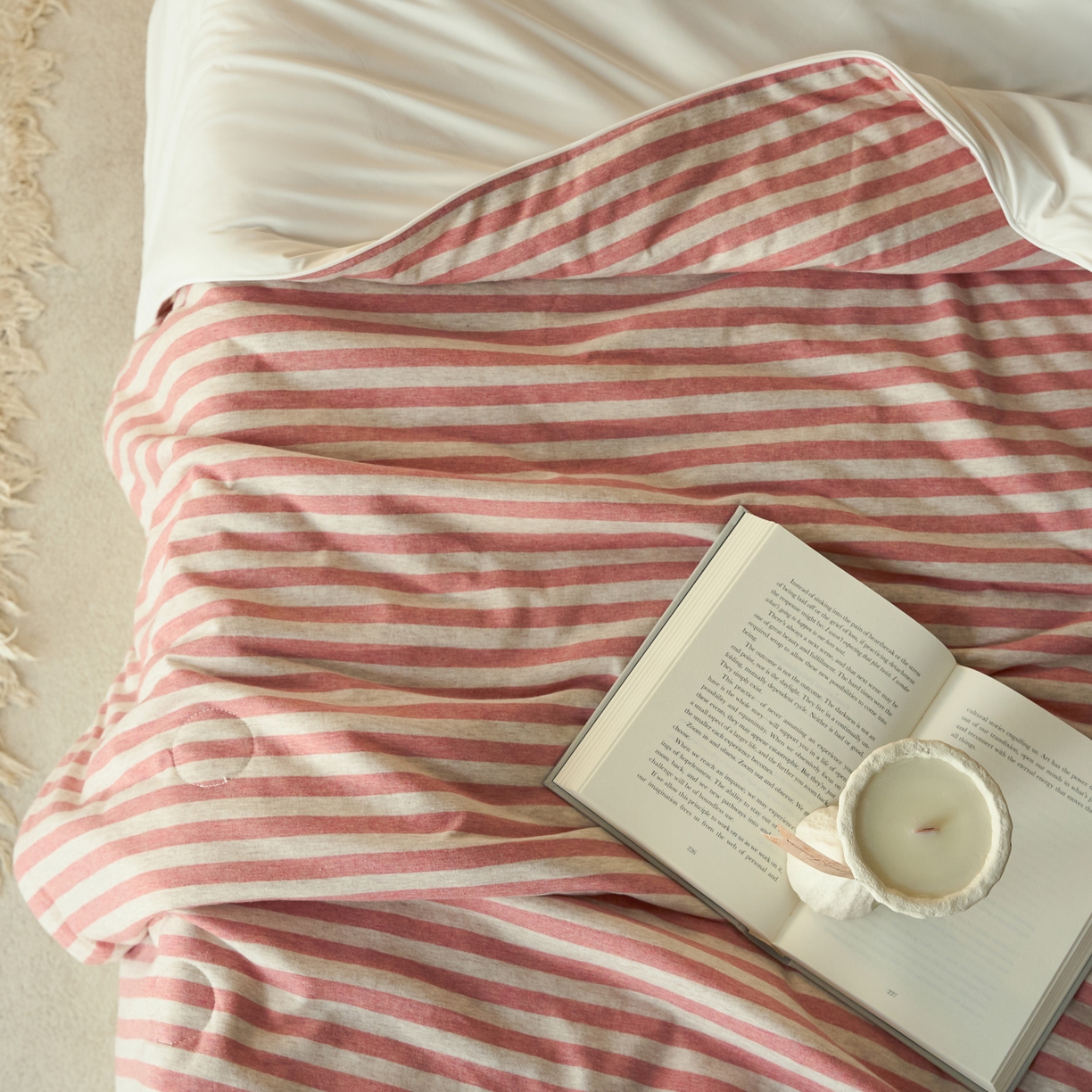 91家纺网 家纺一手货源 找家纺 华超针织 2026新款全棉针织拼锦氨凉感夏被空调被夏凉被 纯棉拼凉感 棕红