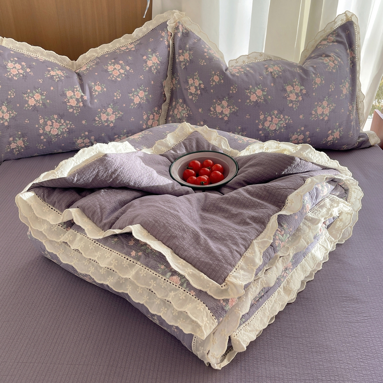 91家纺网 家纺一手货源 找家纺 梵克保罗 2026春夏新款全棉纯棉花边皱皱纱单夏被夏凉被空调被夏被四件套 樱络紫