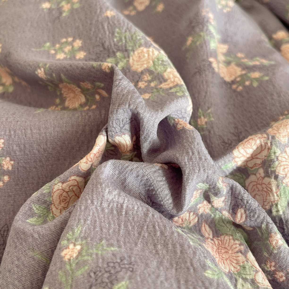 91家纺网 家纺一手货源 找家纺 梵克保罗 2026春夏新款全棉纯棉花边皱皱纱单夏被夏凉被空调被夏被四件套 樱络紫