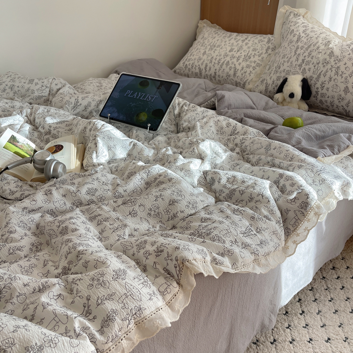 91家纺网 家纺一手货源 找家纺 梵克保罗 2026春夏新款全棉纯棉花边皱皱纱单夏被夏凉被空调被夏被四件套 草木灰序