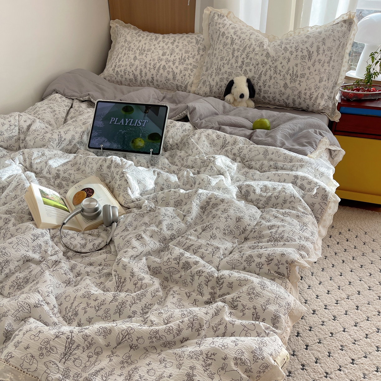 91家纺网 家纺一手货源 找家纺 梵克保罗 2026春夏新款全棉纯棉花边皱皱纱单夏被夏凉被空调被夏被四件套 草木灰序