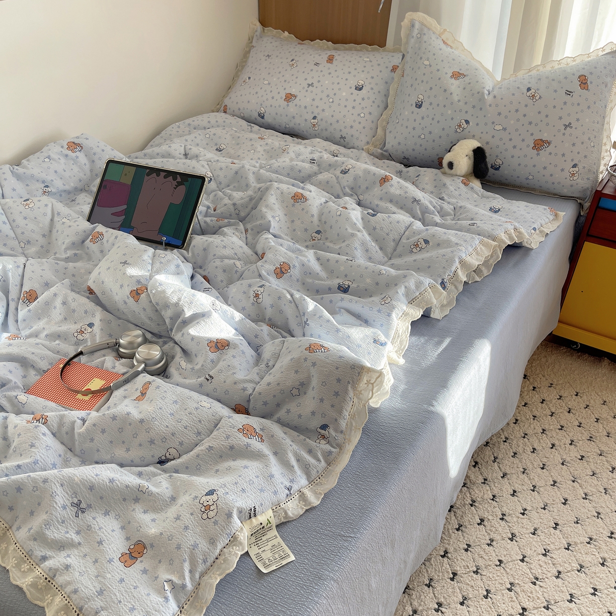 91家纺网 家纺一手货源 找家纺 梵克保罗 2026春夏新款全棉纯棉花边皱皱纱单夏被夏凉被空调被夏被四件套 蓝星狗