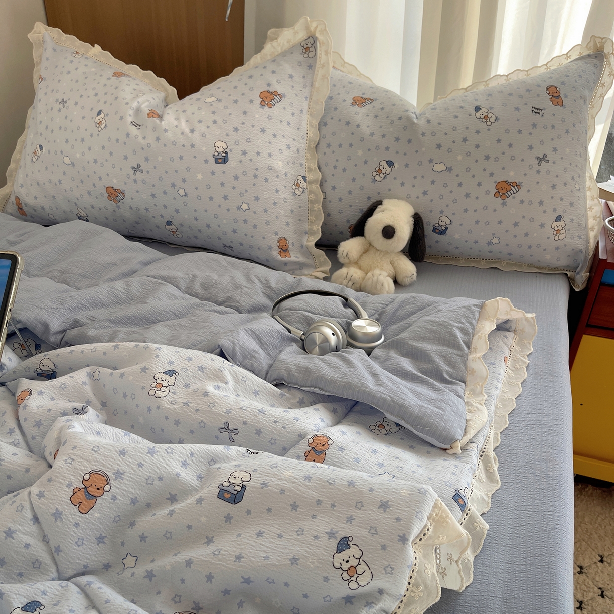 91家纺网 家纺一手货源 找家纺 梵克保罗 2026春夏新款全棉纯棉花边皱皱纱单夏被夏凉被空调被夏被四件套 蓝星狗