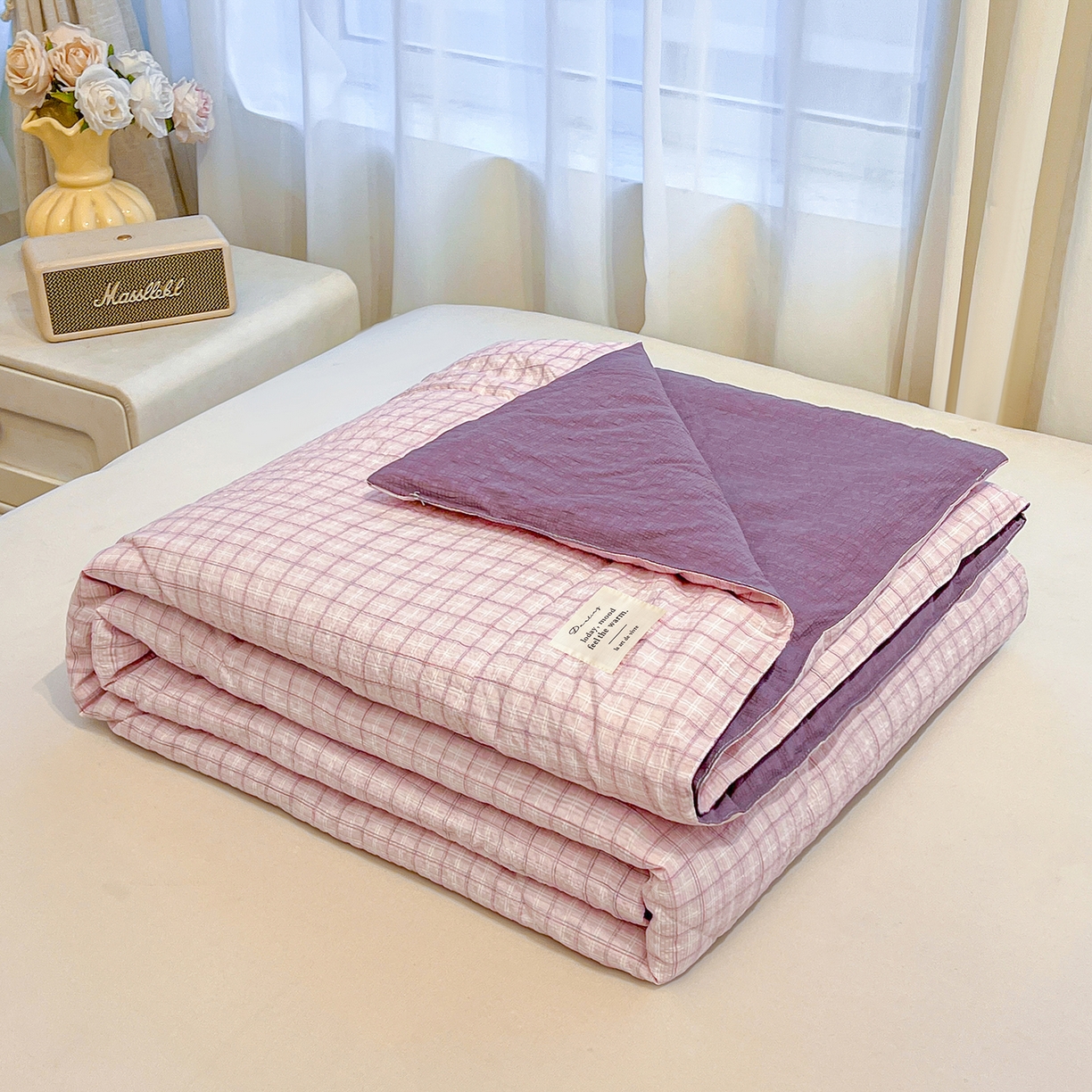 91家纺网 家纺一手货源 找家纺 老帅的工厂店 2026新款无印风泡芙棉大豆夏被 芋泥小格