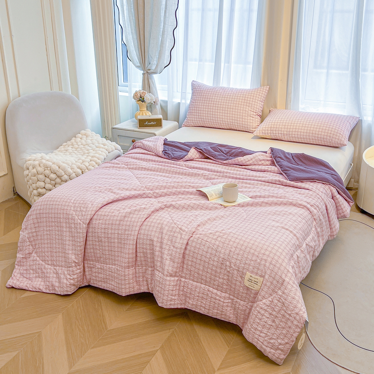 91家纺网 家纺一手货源 找家纺 老帅的工厂店 2026新款无印风泡芙棉大豆夏被 芋泥小格