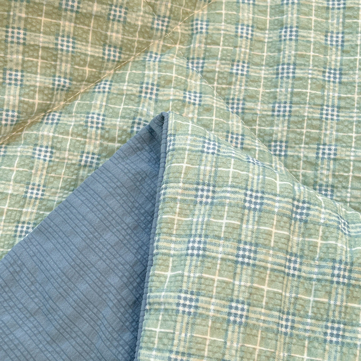 91家纺网 家纺一手货源 找家纺 老帅的工厂店 2026新款无印风泡芙棉大豆夏被 青柠气泡