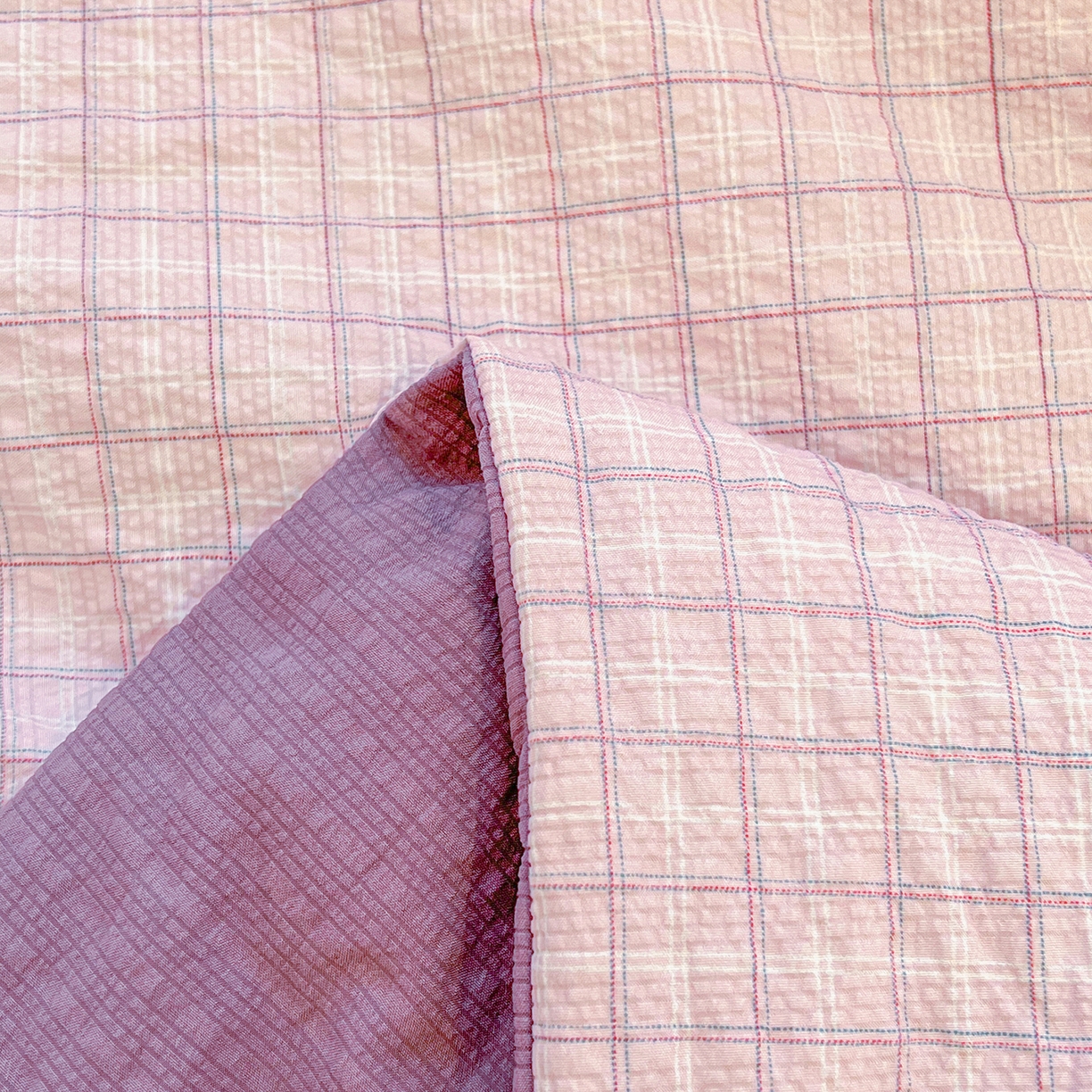 91家纺网 家纺一手货源 找家纺 老帅的工厂店 2026新款无印风泡芙棉大豆夏被 芋泥小格