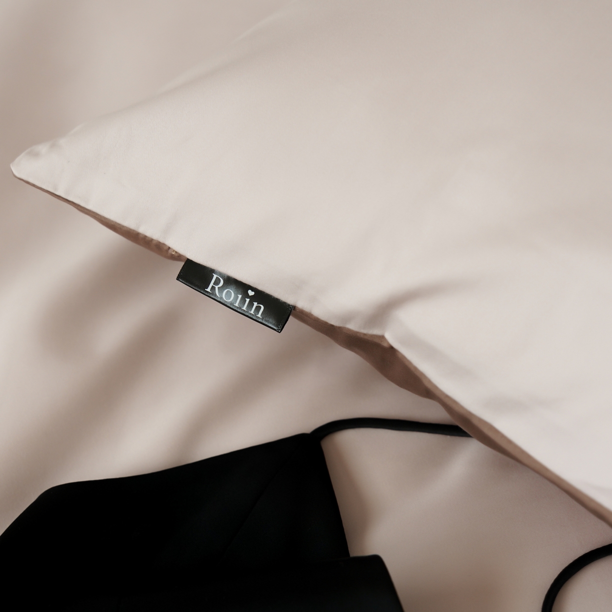 91家纺网 家纺一手货源 找家纺 玉宇阁家居 2026春夏新款50S双股全棉纯棉贡缎拼色四件套 落日淘沙