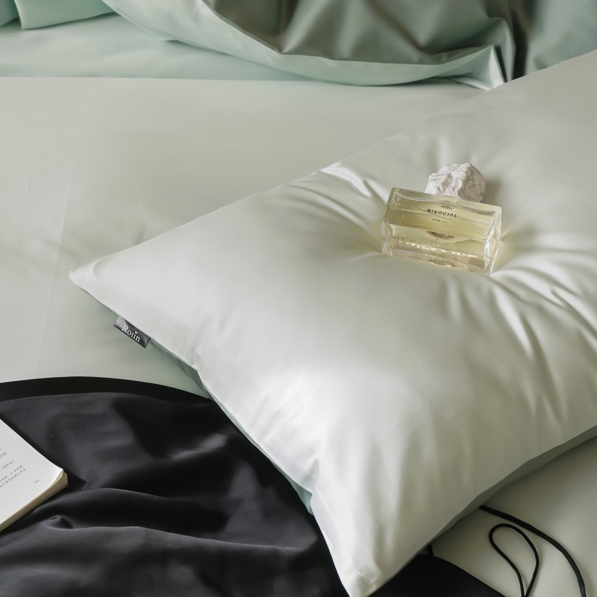 91家纺网 家纺一手货源 找家纺 玉宇阁家居 2026春夏新款50S双股全棉纯棉贡缎拼色四件套 奶酪薄荷