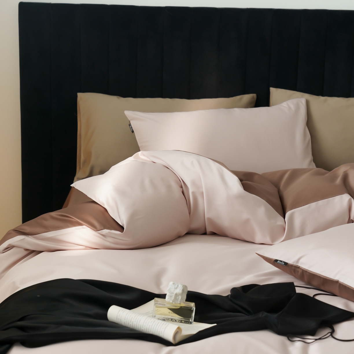 91家纺网 家纺一手货源 找家纺 玉宇阁家居 2026春夏新款50S双股全棉纯棉贡缎拼色四件套 落日淘沙