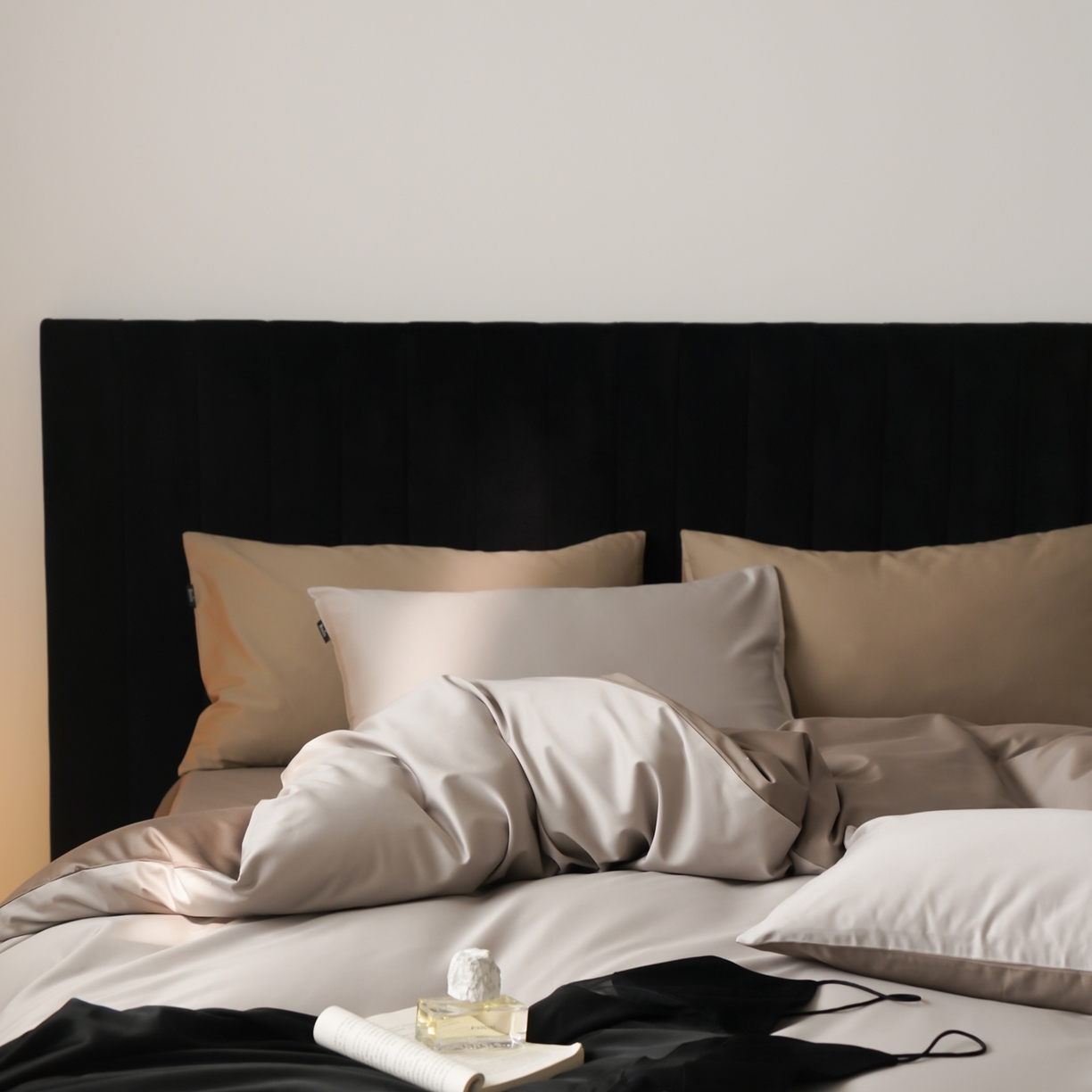 91家纺网 家纺一手货源 找家纺 玉宇阁家居 2026春夏新款50S双股全棉纯棉贡缎拼色四件套 春和日棕