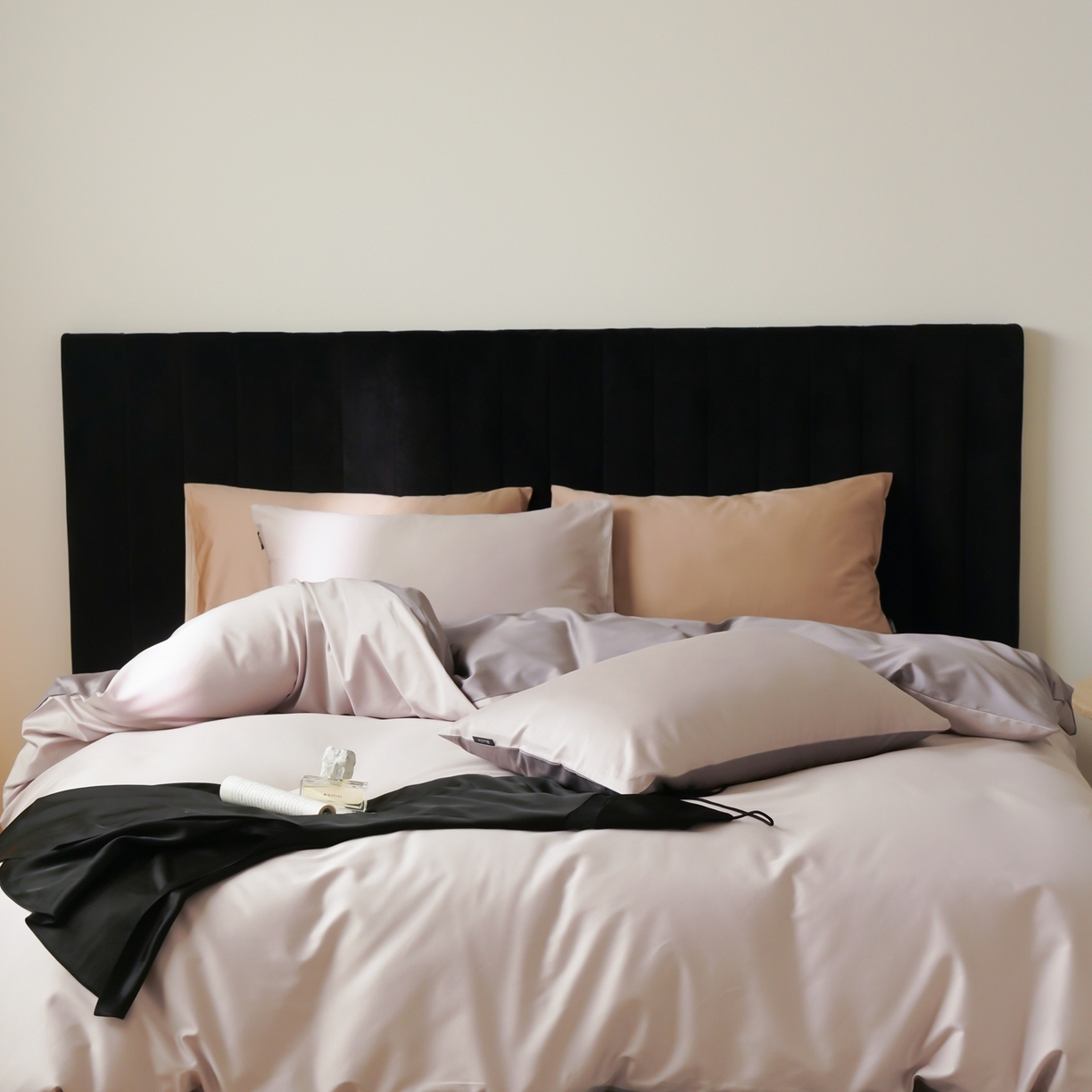 91家纺网 家纺一手货源 找家纺 玉宇阁家居 2026春夏新款50S双股全棉纯棉贡缎拼色四件套 空气紫灰