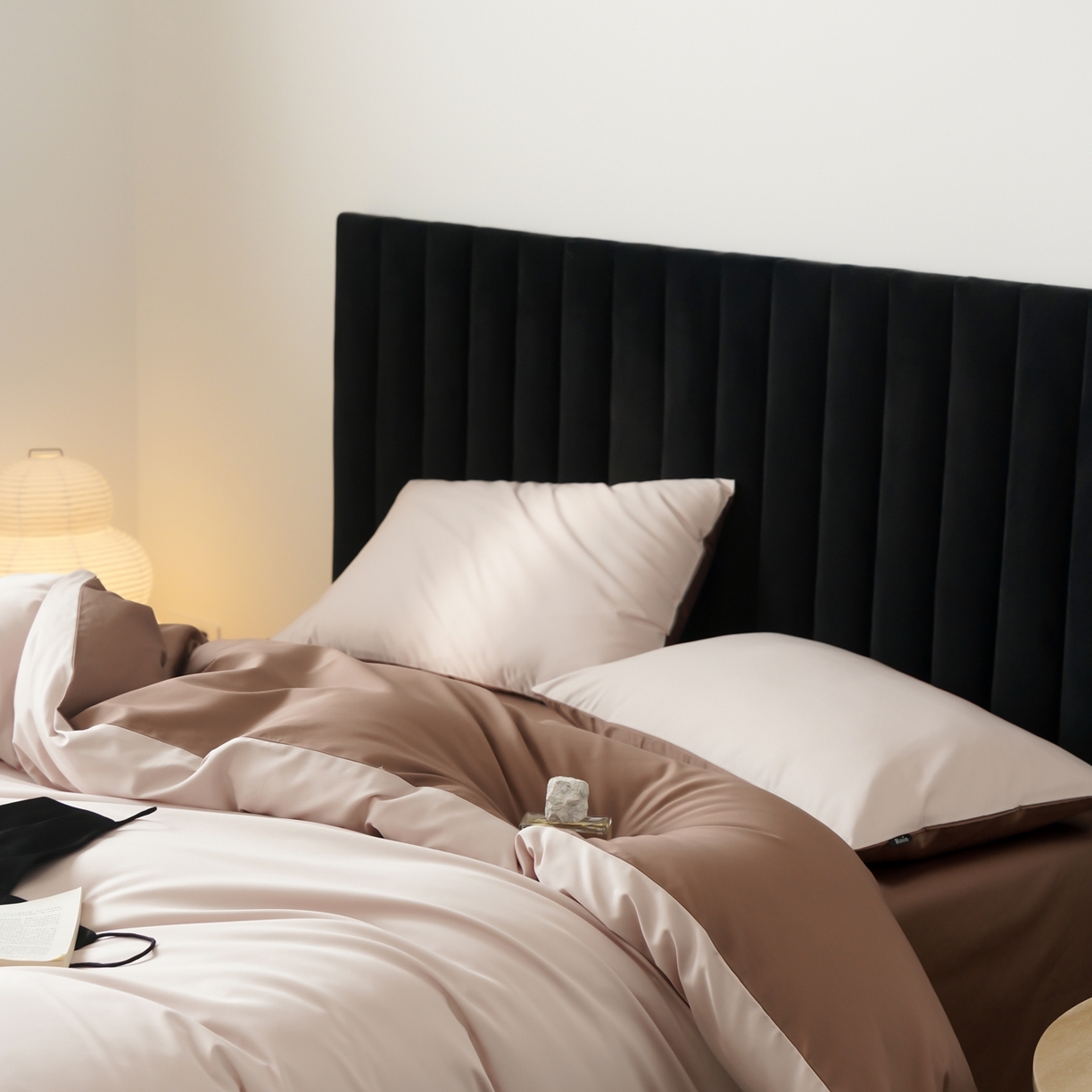 91家纺网 家纺一手货源 找家纺 玉宇阁家居 2026春夏新款50S双股全棉纯棉贡缎拼色四件套 落日淘沙