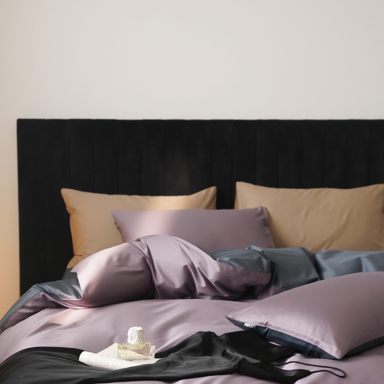 91家纺网 家纺一手货源 找家纺 玉宇阁家居 2026春夏新款50S双股全棉纯棉贡缎拼色四件套 暗夜星河