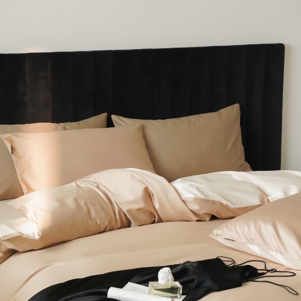 91家纺网 家纺一手货源 找家纺 玉宇阁家居 2026春夏新款50S双股全棉纯棉贡缎拼色四件套 晨曦浅玉