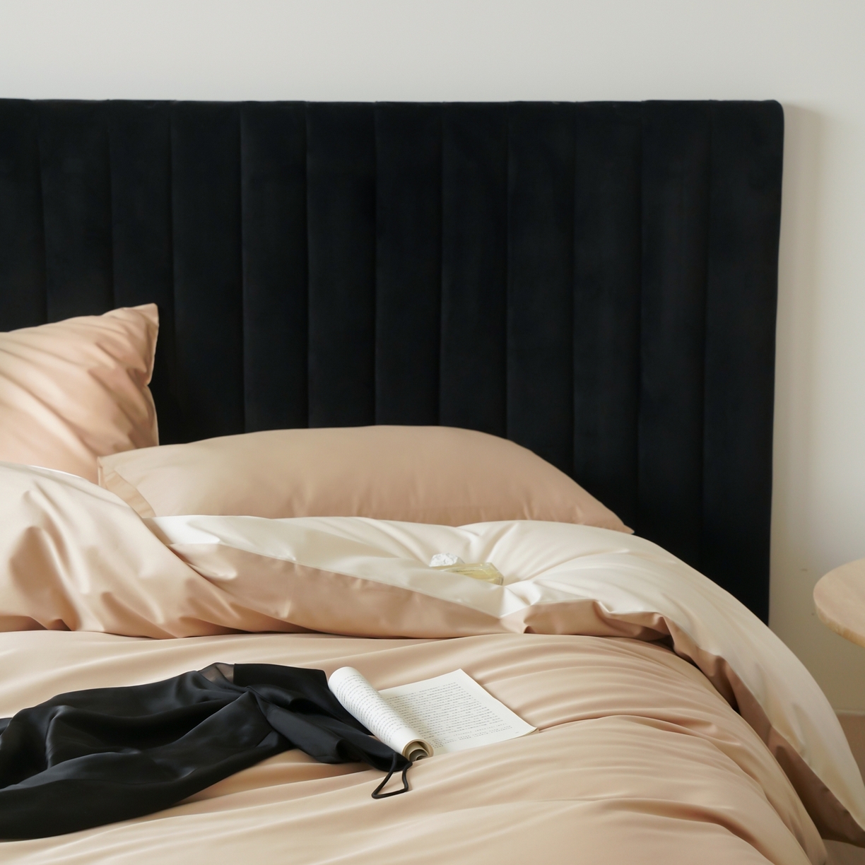 91家纺网 家纺一手货源 找家纺 玉宇阁家居 2026春夏新款50S双股全棉纯棉贡缎拼色四件套 晨曦浅玉