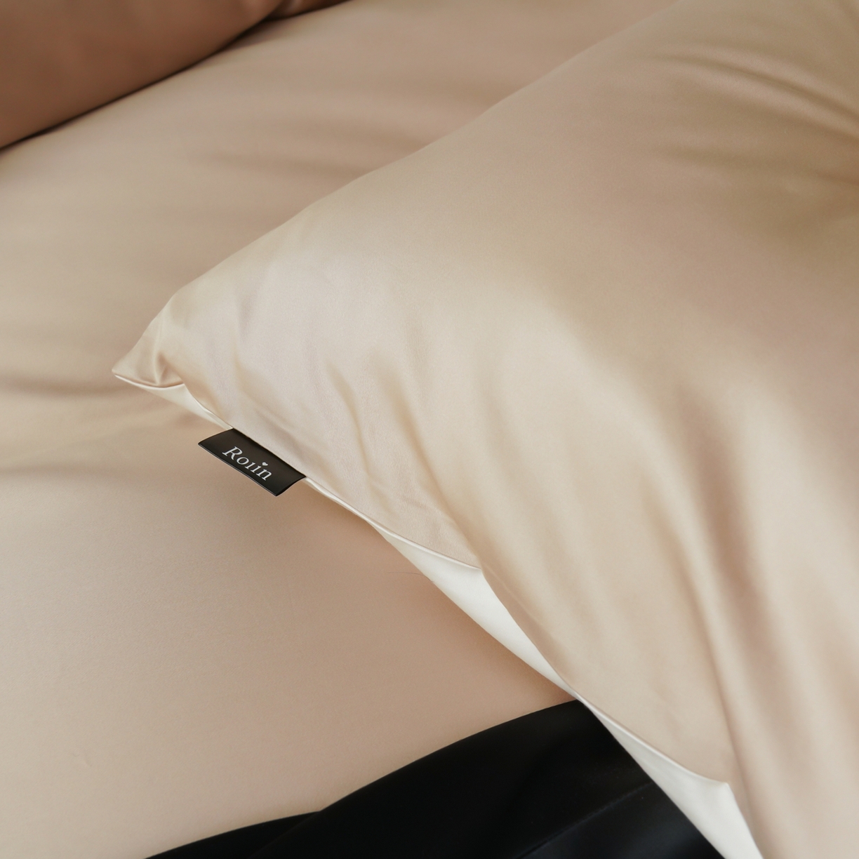 91家纺网 家纺一手货源 找家纺 玉宇阁家居 2026春夏新款50S双股全棉纯棉贡缎拼色四件套 晨曦浅玉