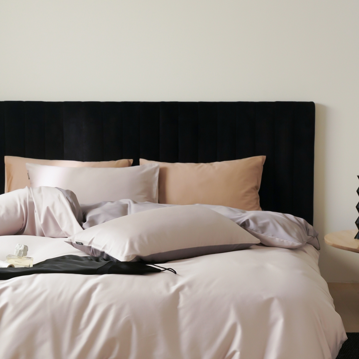 91家纺网 家纺一手货源 找家纺 玉宇阁家居 2026春夏新款50S双股全棉纯棉贡缎拼色四件套 空气紫灰